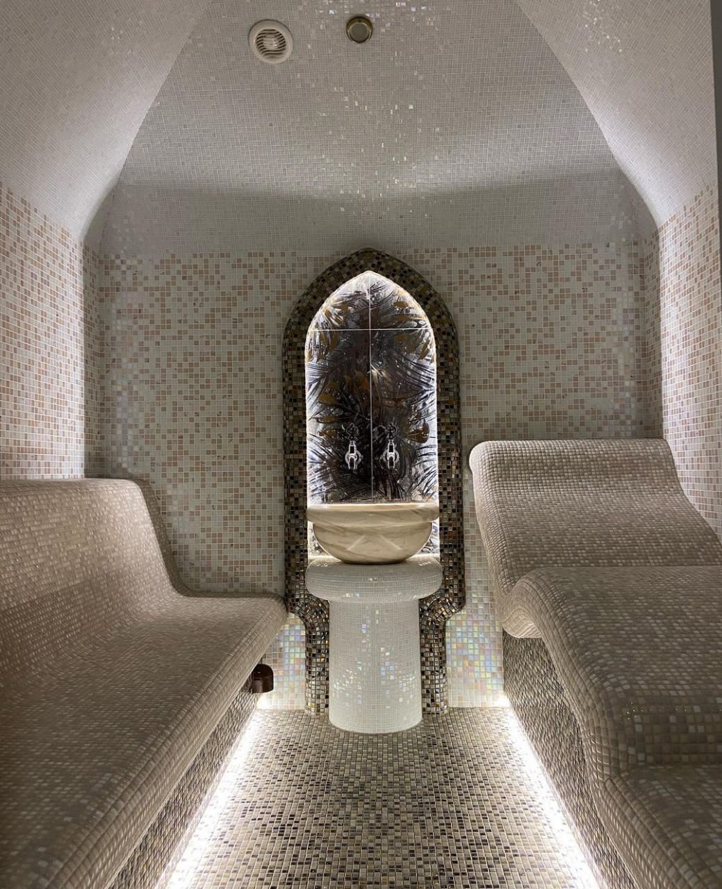 курна из оникса с подсветкой в хаммаме